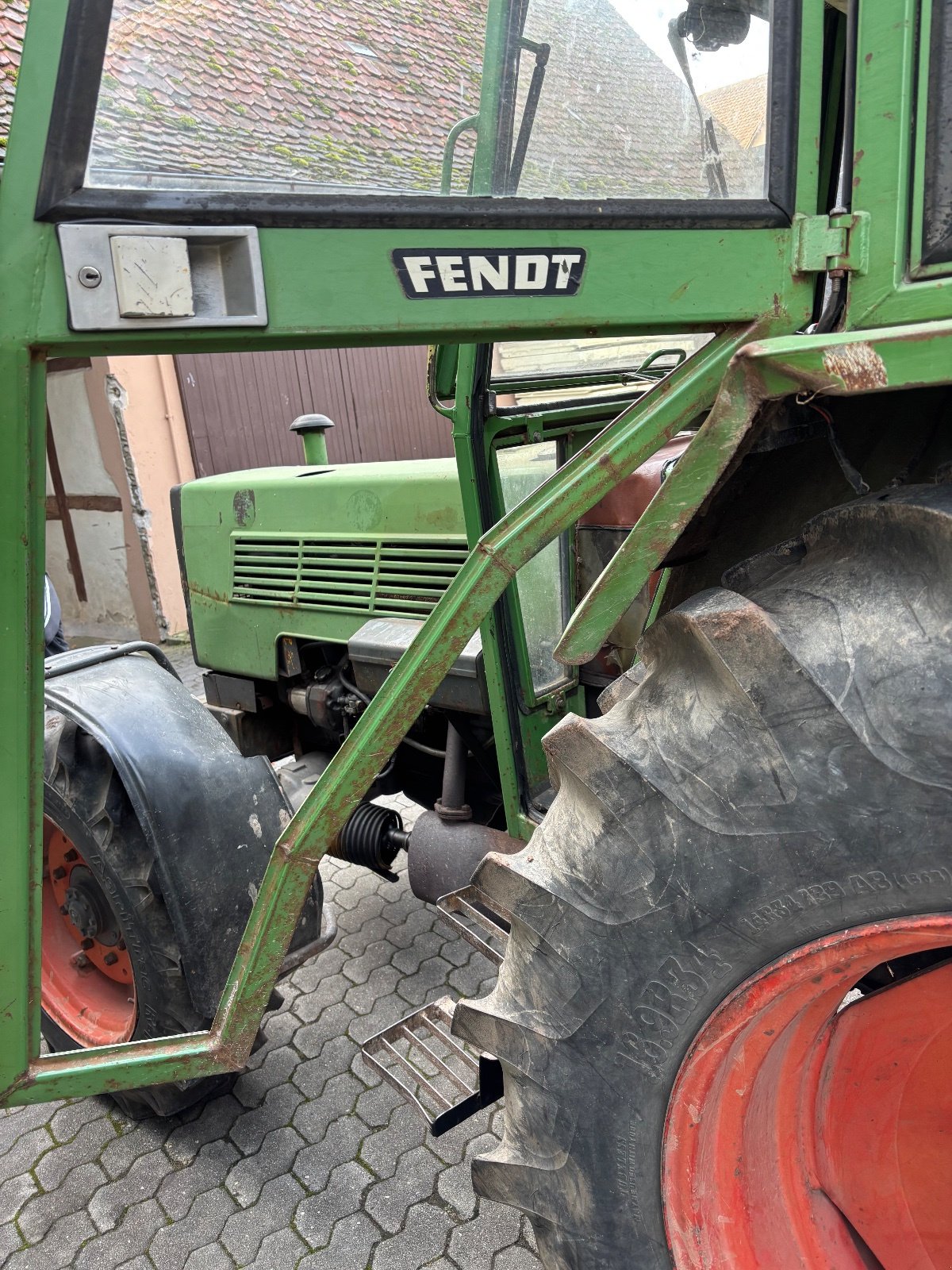 Traktor van het type Fendt Farmer 108, Gebrauchtmaschine in Hagenbüchach (Foto 9)