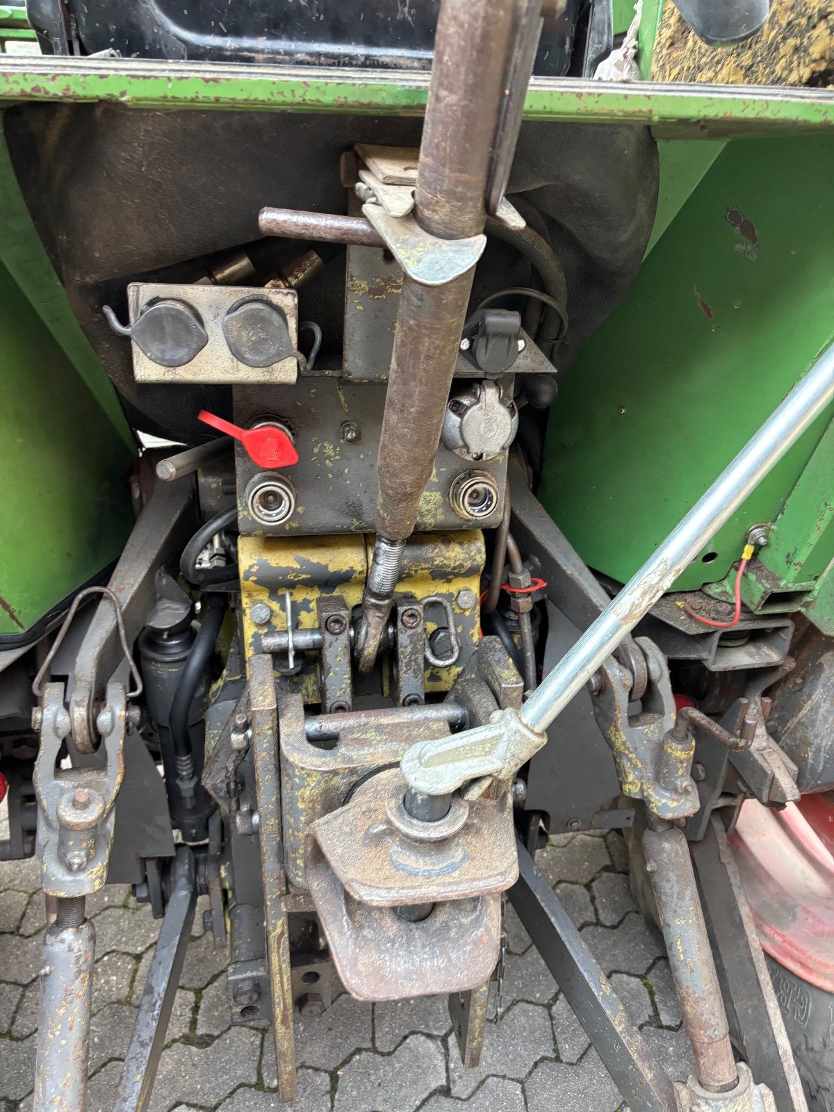 Traktor van het type Fendt Farmer 108, Gebrauchtmaschine in Hagenbüchach (Foto 10)