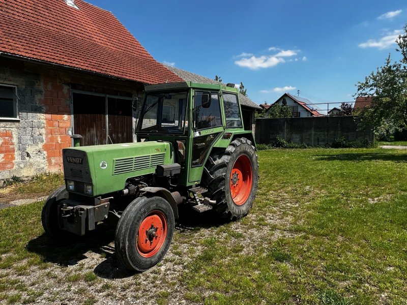 Traktor del tipo Fendt Farmer 108, Gebrauchtmaschine In Holzheim (Immagine 1)