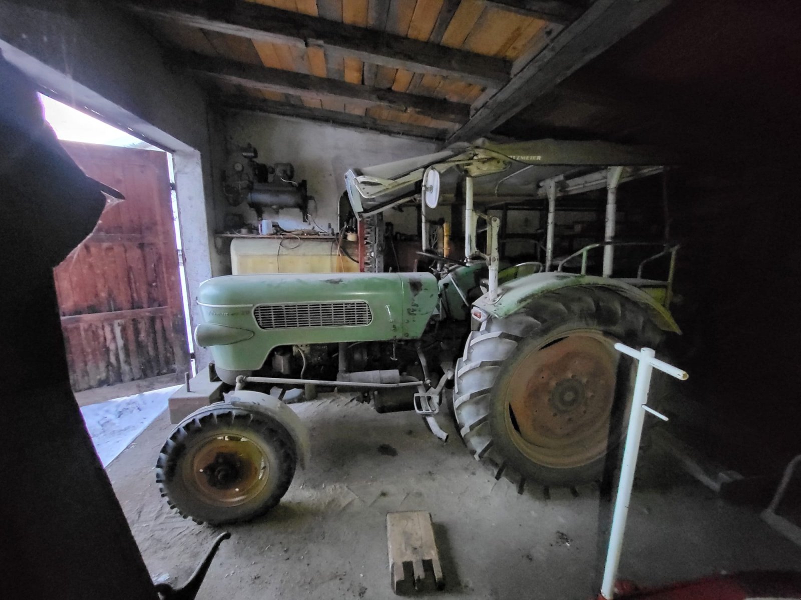 Traktor des Typs Fendt Farmer 2 D, Gebrauchtmaschine in Ebersberg (Bild 1)