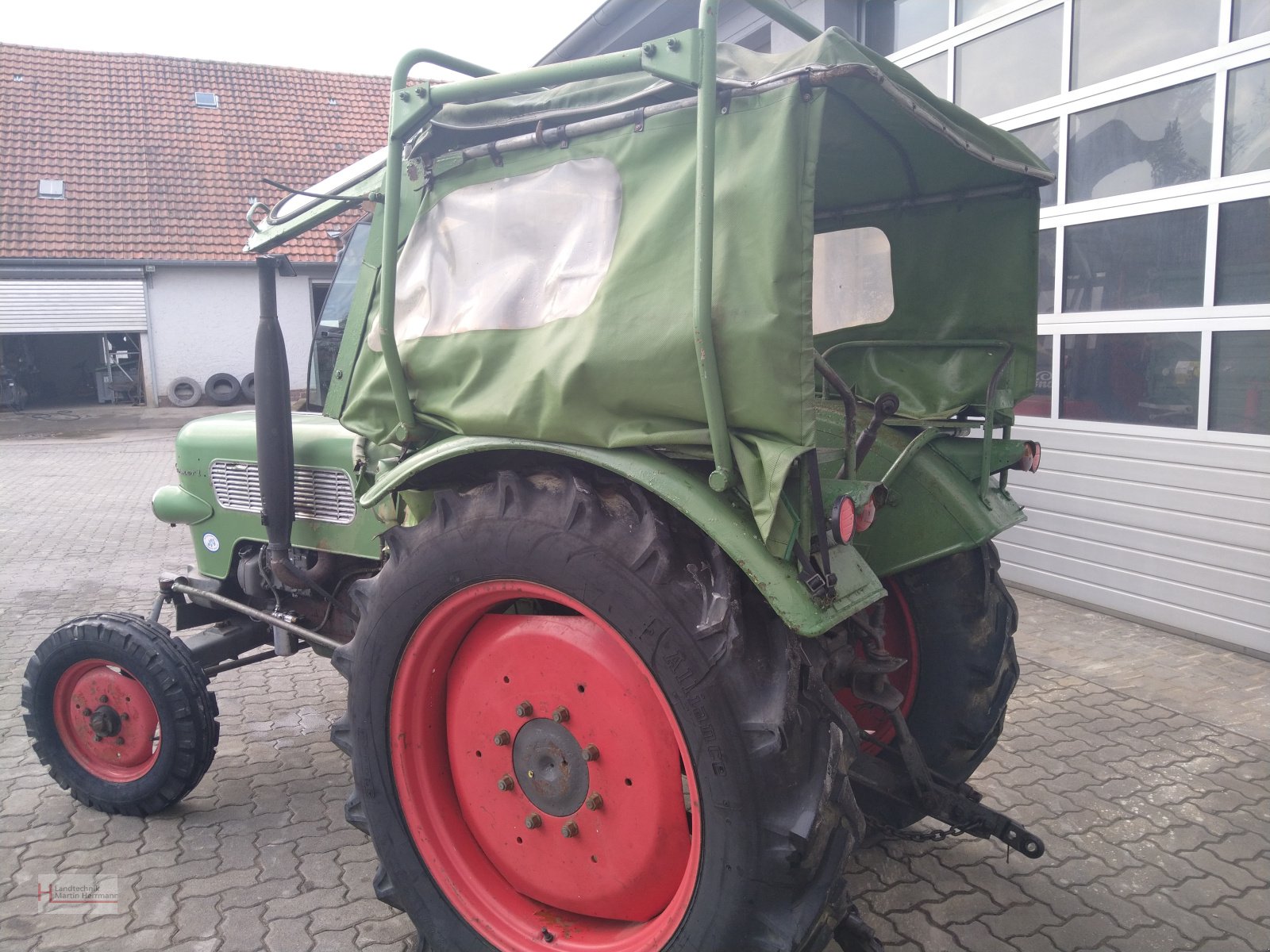 Traktor des Typs Fendt Farmer 2, Gebrauchtmaschine in Steinfeld (Bild 4)