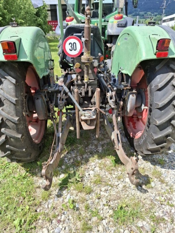 Traktor van het type Fendt Farmer 204P, Gebrauchtmaschine in Lengnau (Foto 3)