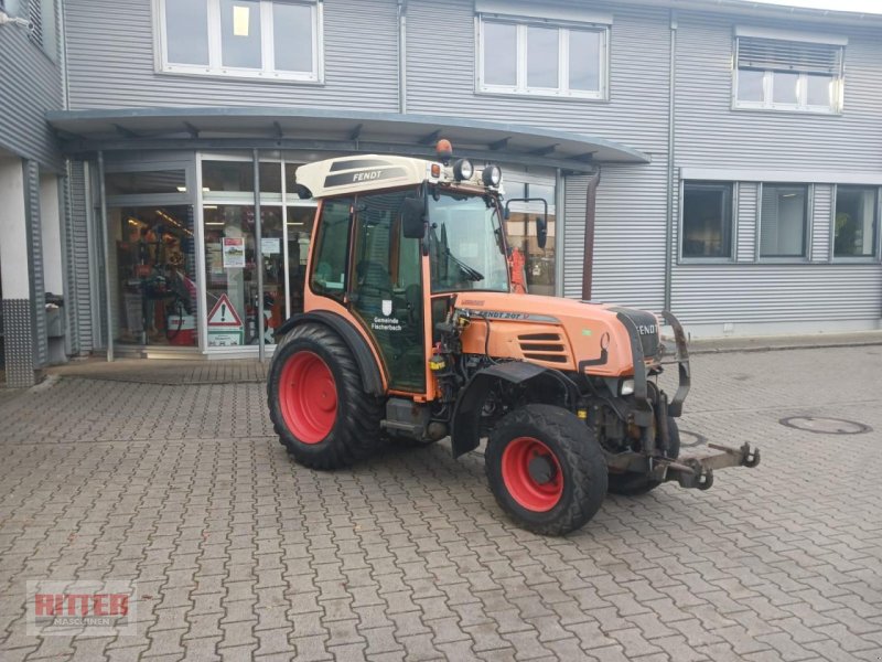 Traktor типа Fendt Farmer 207 VA Kommunal, Gebrauchtmaschine в Zell a. H.