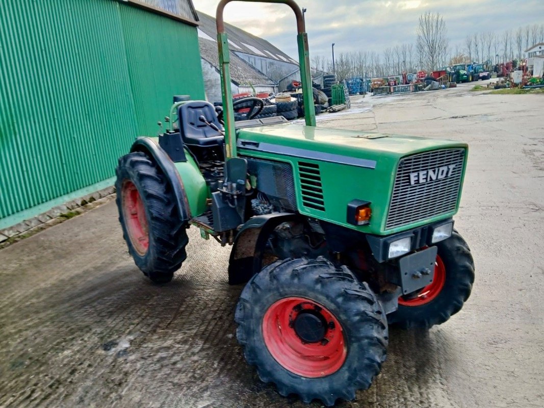 Traktor del tipo Fendt Farmer 250V Allrad, Gebrauchtmaschine In Liebenwalde (Immagine 2)