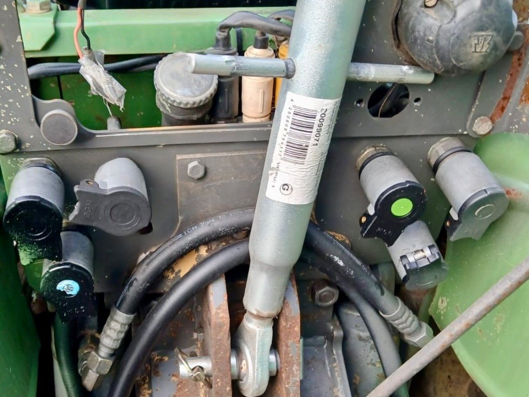 Traktor del tipo Fendt Farmer 250V Allrad, Gebrauchtmaschine In Liebenwalde (Immagine 8)