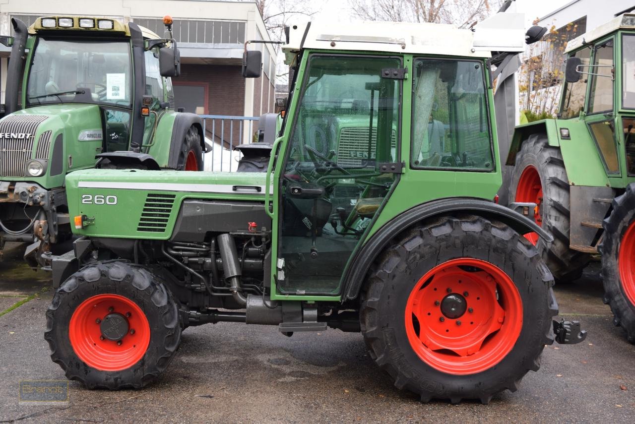 Traktor des Typs Fendt Farmer 260 V *Schmalspur*, Gebrauchtmaschine in Oyten (Bild 1)