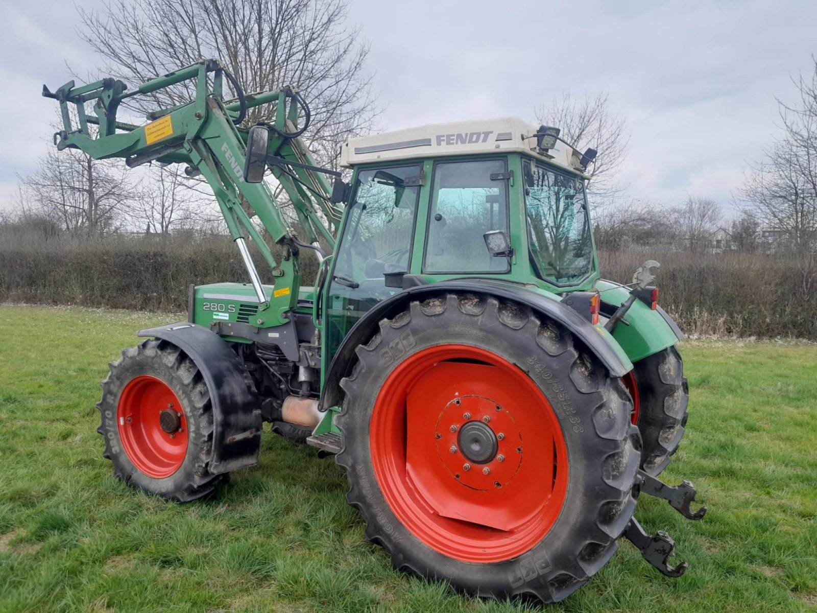 Traktor typu Fendt Farmer 280 S, Gebrauchtmaschine w Korntal-Münchingen (Zdjęcie 2)