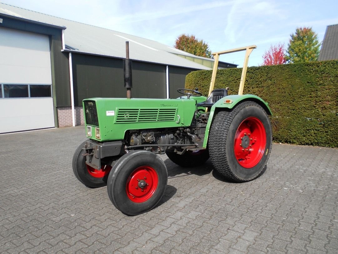 Traktor типа Fendt Farmer 2E, Gebrauchtmaschine в Boxtel (Фотография 2)