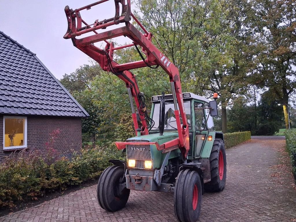 Traktor of the type Fendt FARMER 305 LS 40 km met voorlader bak en vork, Gebrauchtmaschine in Lunteren (Picture 3)