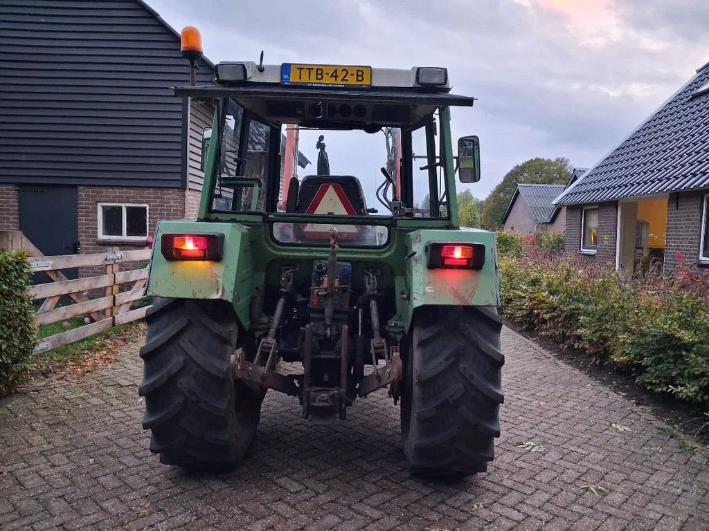 Traktor of the type Fendt FARMER 305 LS 40 km met voorlader bak en vork, Gebrauchtmaschine in Lunteren (Picture 4)
