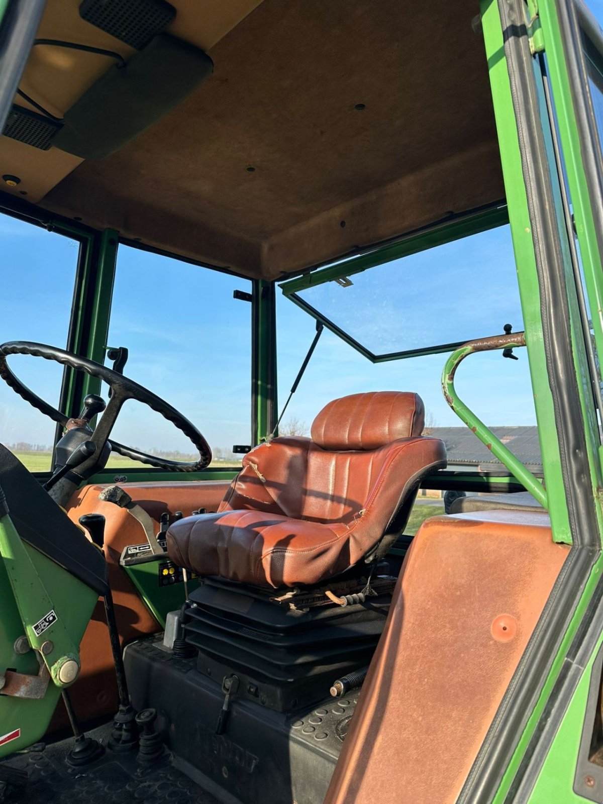 Traktor a típus Fendt Farmer 305 LS, Gebrauchtmaschine ekkor: zwolle (Kép 4)