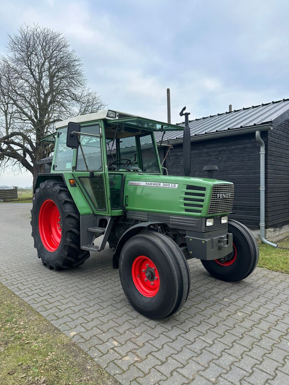 Traktor типа Fendt Farmer 305 LS, Gebrauchtmaschine в zwolle (Фотография 2)
