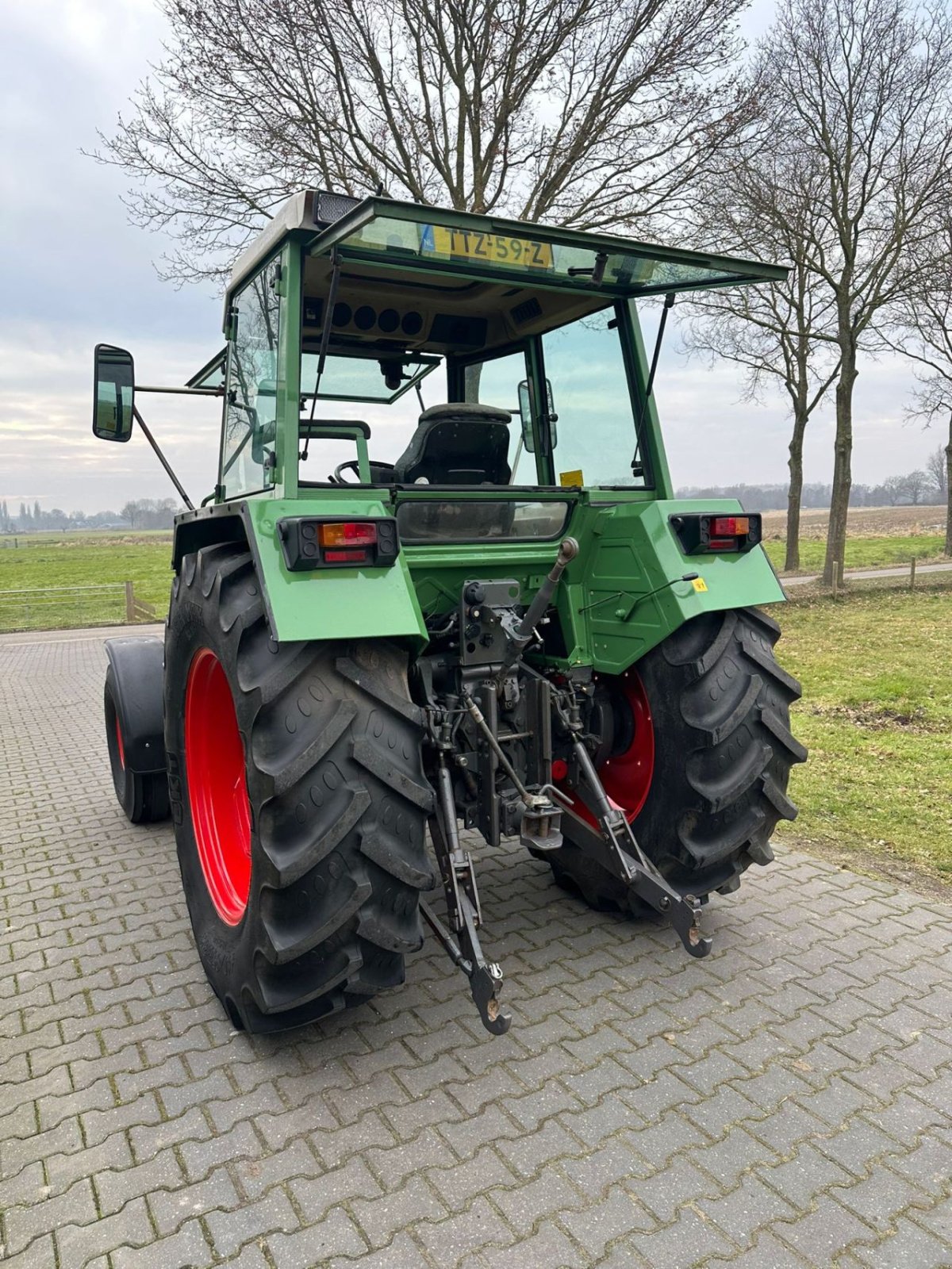 Traktor типа Fendt Farmer 305 LS, Gebrauchtmaschine в zwolle (Фотография 4)