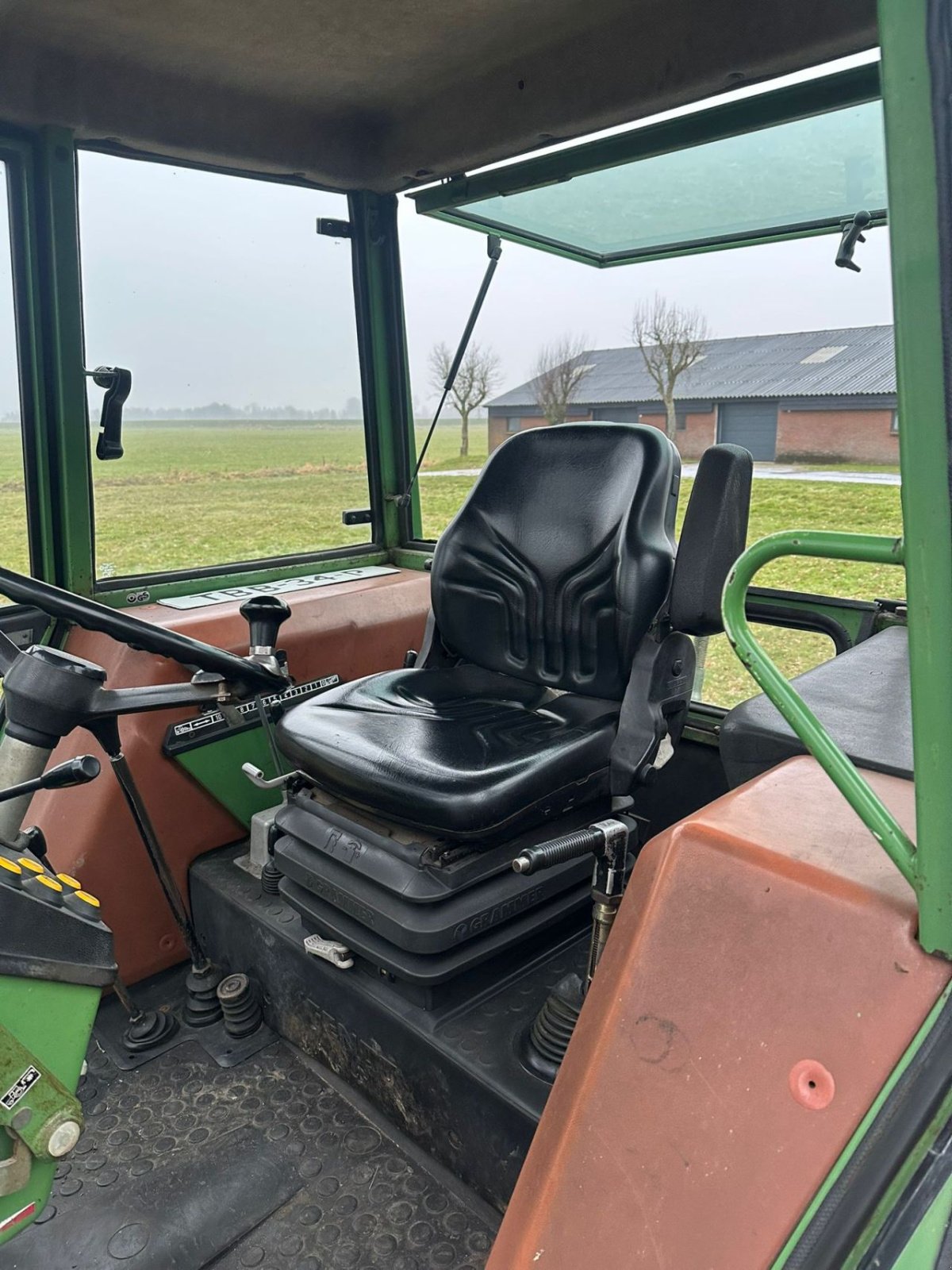 Traktor typu Fendt Farmer 305 LS, Gebrauchtmaschine v zwolle (Obrázek 5)