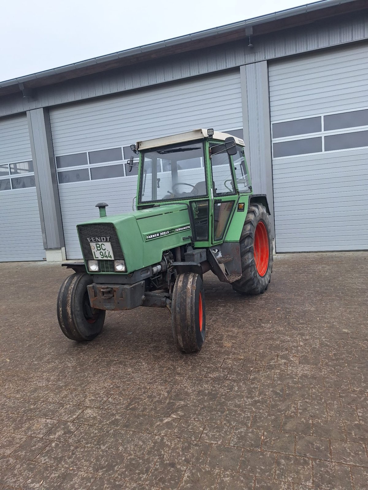Traktor del tipo Fendt Farmer 305 LS, Gebrauchtmaschine In Ingoldingen (Immagine 1)
