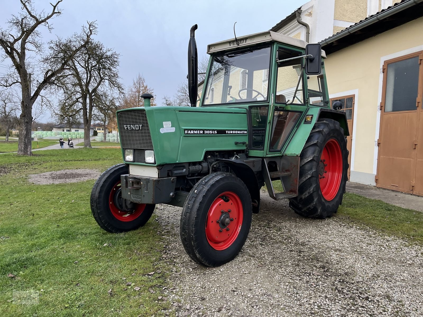 Traktor типа Fendt Farmer 305, Gebrauchtmaschine в Burgkirchen (Фотография 5)
