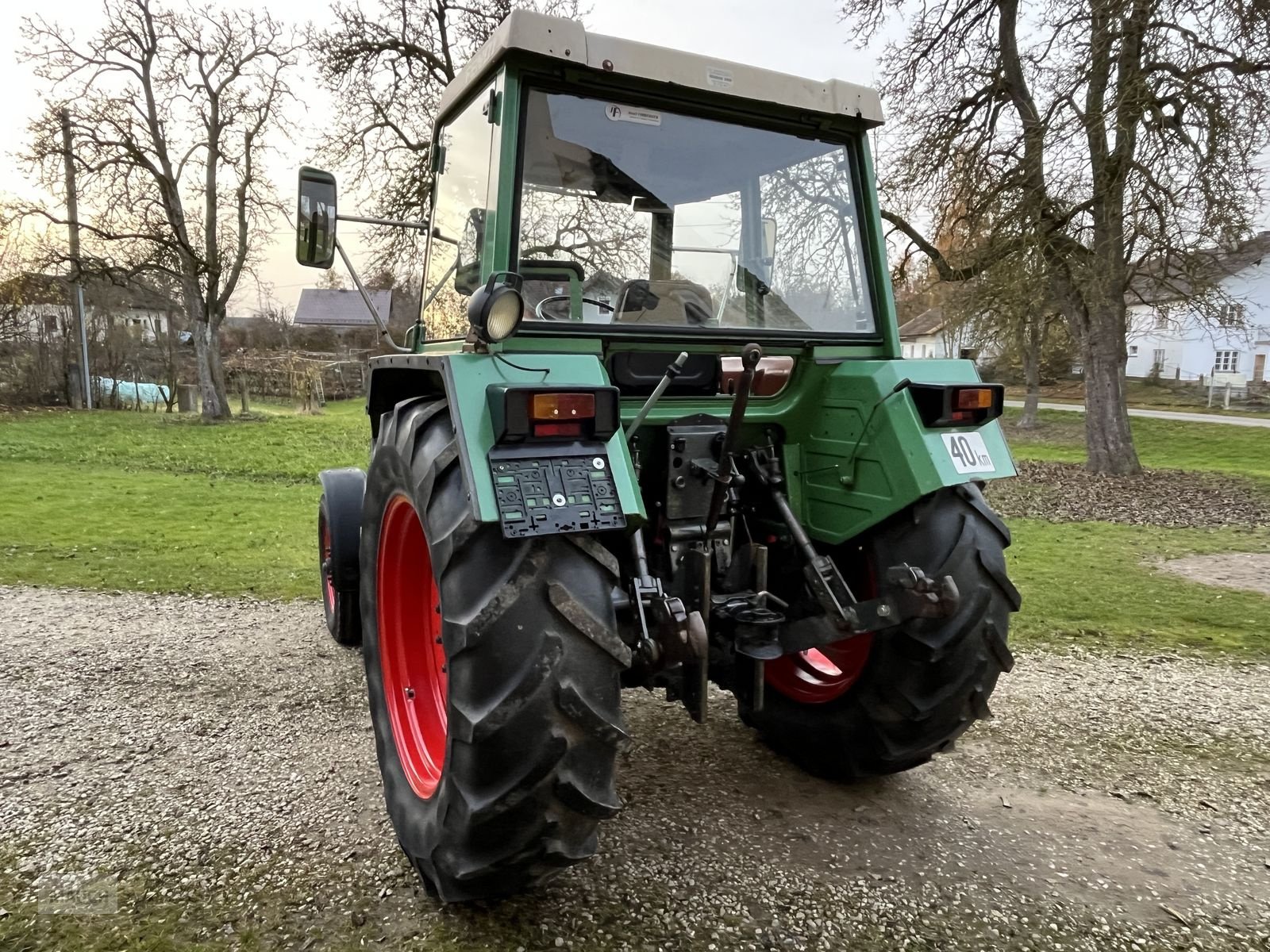 Traktor типа Fendt Farmer 305, Gebrauchtmaschine в Burgkirchen (Фотография 9)