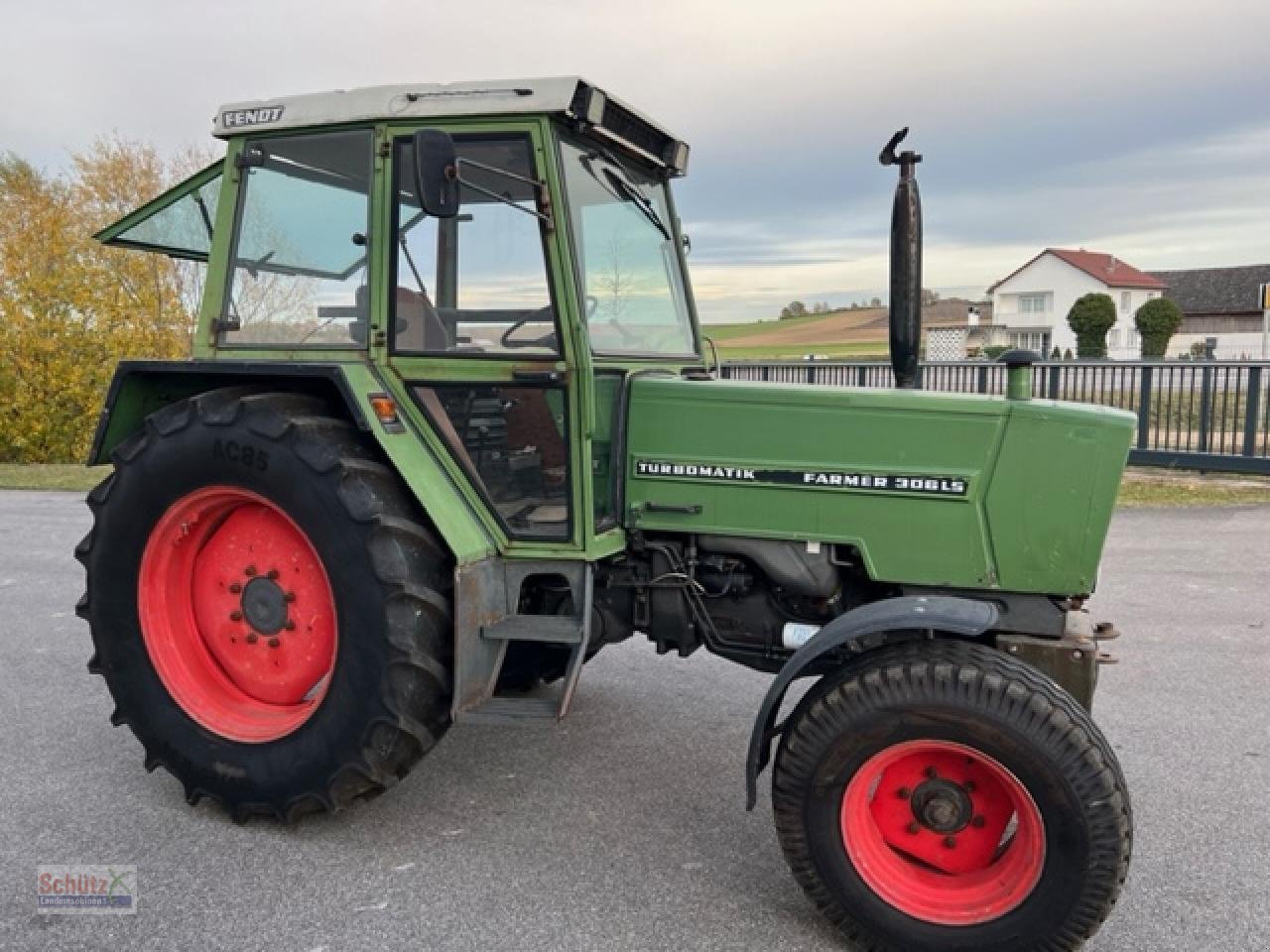 Traktor от тип Fendt Farmer 306 LS, Bereifung neuwertig, Gebrauchtmaschine в Schierling (Снимка 5)