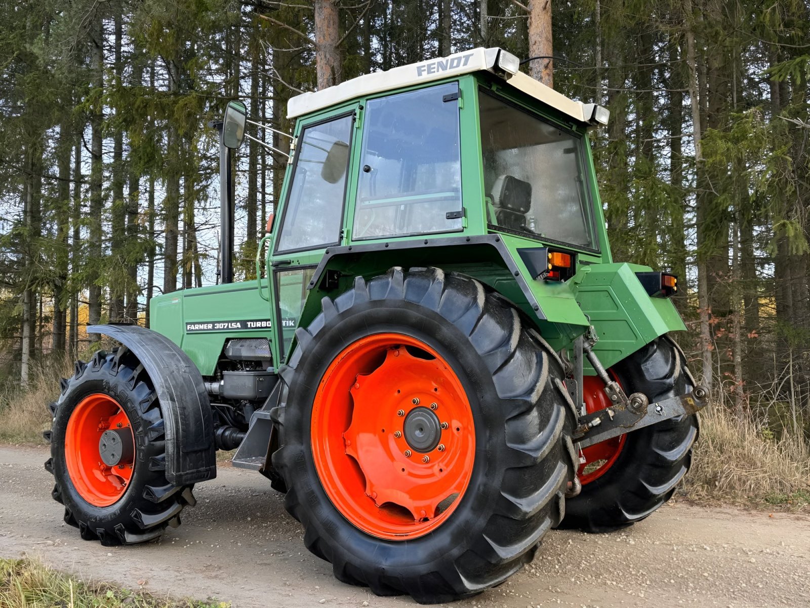 Traktor типа Fendt Farmer 307 LSA, Gebrauchtmaschine в Frankfurt am Main (Фотография 2)