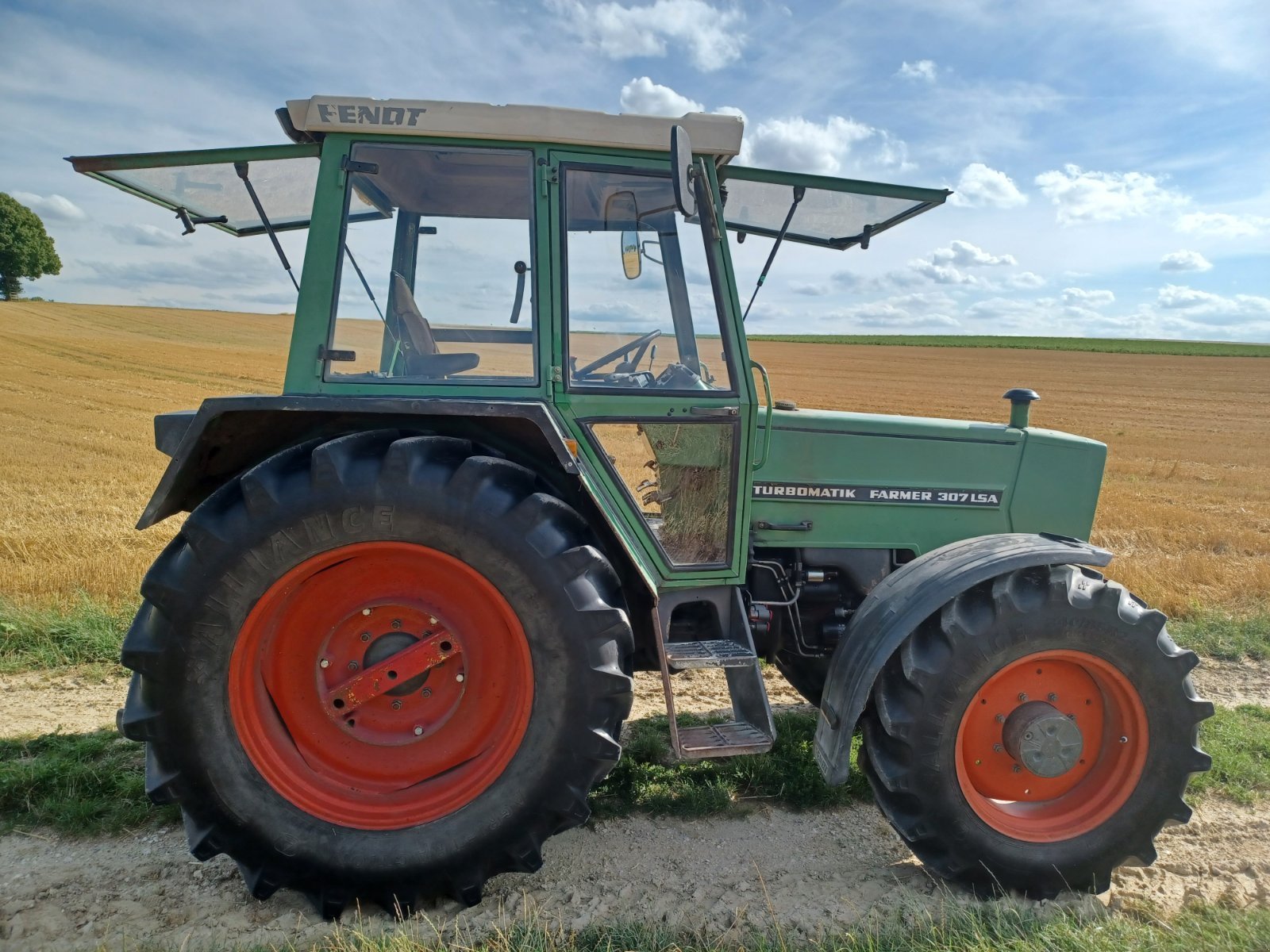 Traktor of the type Fendt Farmer 307 LSA, Gebrauchtmaschine in Berg im Gau (Picture 2)