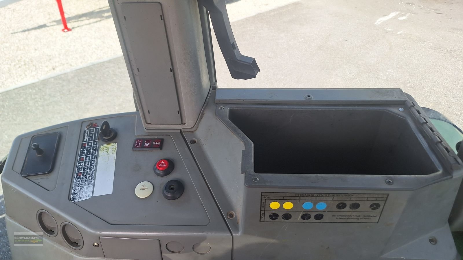 Traktor от тип Fendt Farmer 308 C, Gebrauchtmaschine в Gampern (Снимка 17)