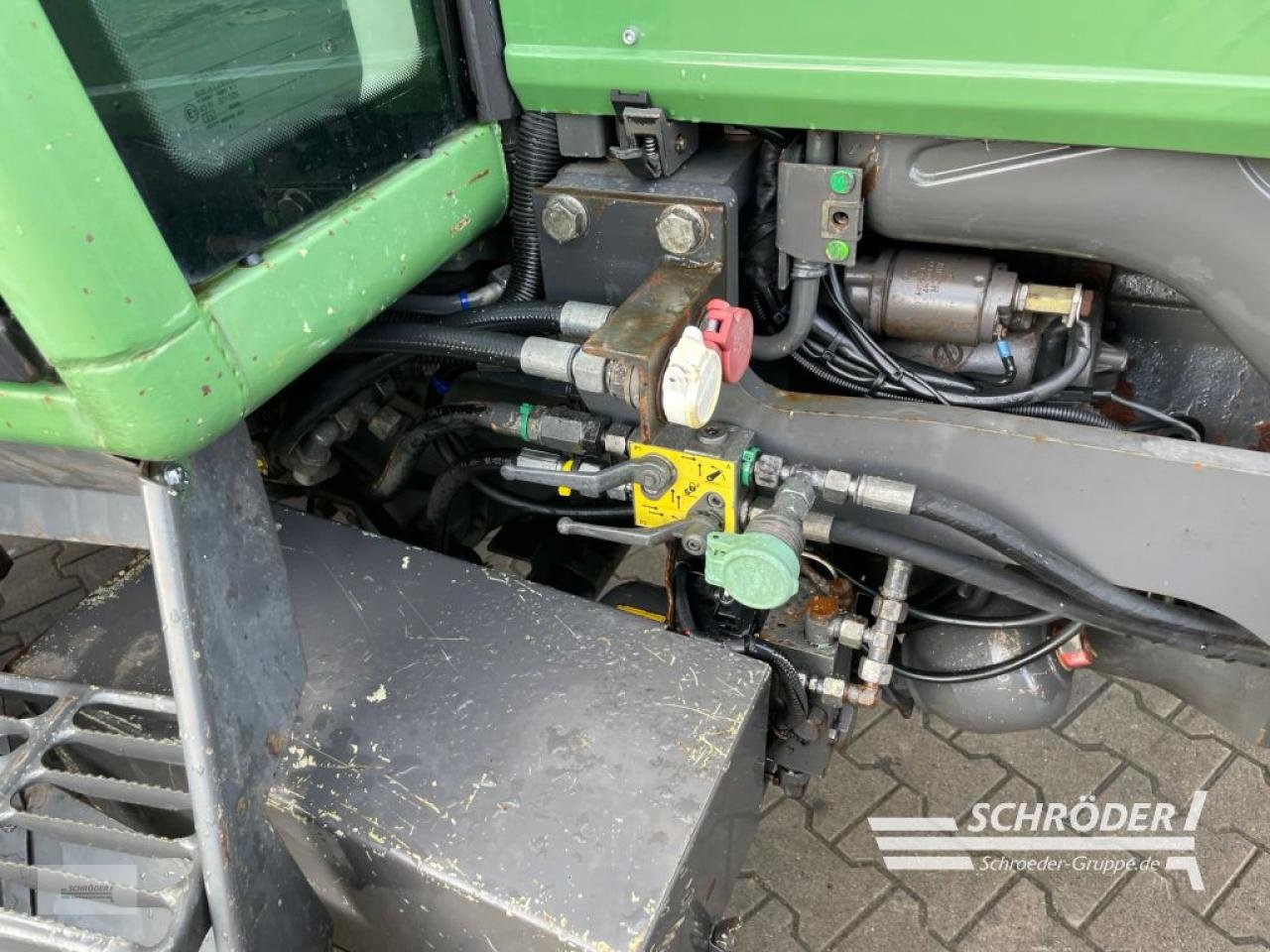 Traktor a típus Fendt FARMER 308 E, Gebrauchtmaschine ekkor: Wildeshausen (Kép 12)