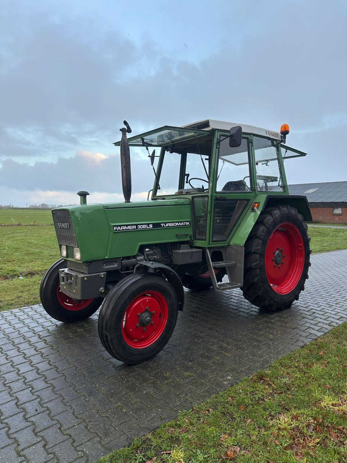 Traktor des Typs Fendt Farmer 308 LS, Gebrauchtmaschine in zwolle (Bild 1)