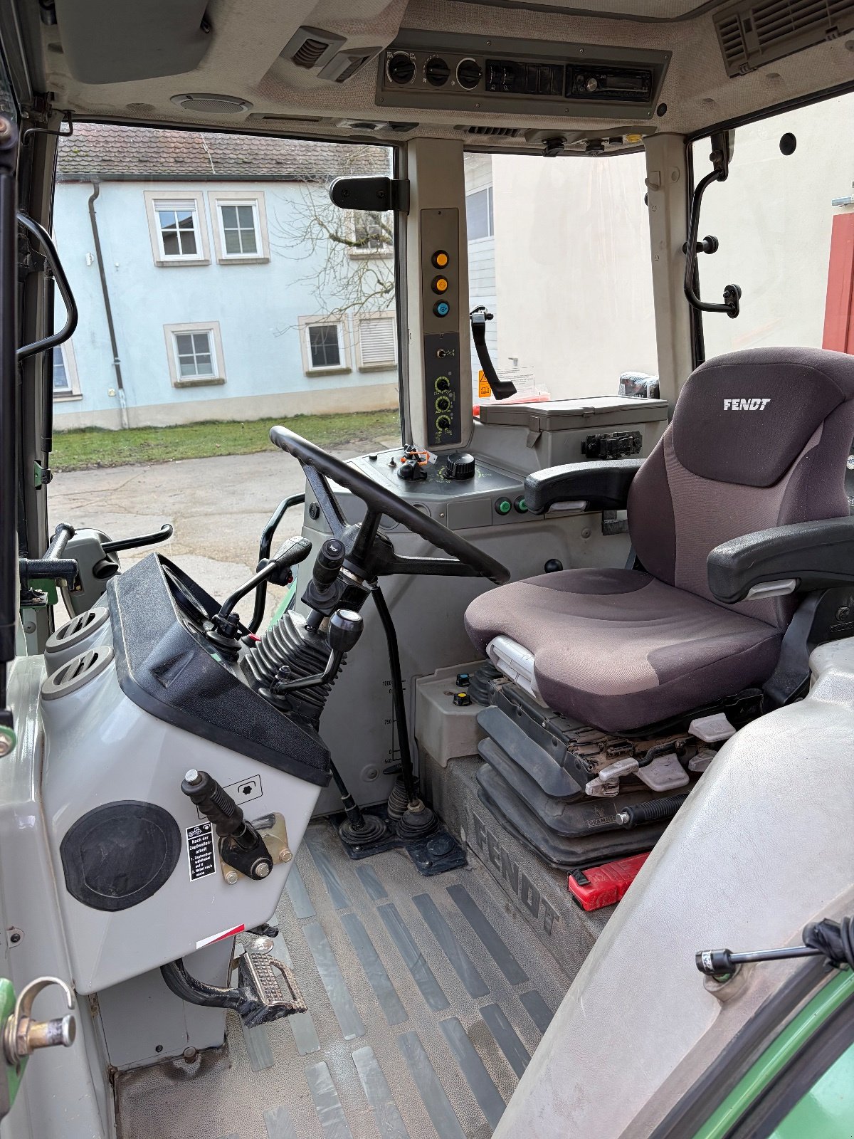 Traktor типа Fendt Farmer 309 C, Gebrauchtmaschine в Burgbernheim OT Schwebheim (Фотография 3)