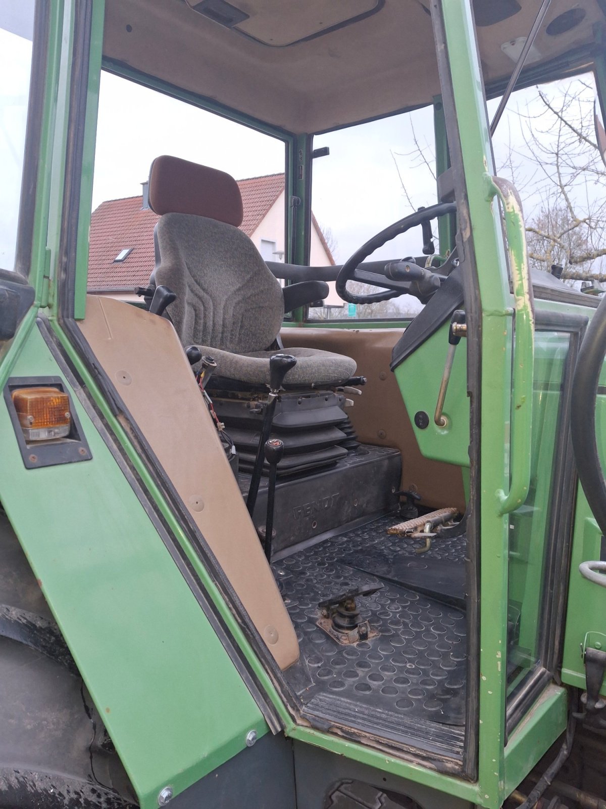 Traktor des Typs Fendt Farmer 309 LSA, Gebrauchtmaschine in Herrieden (Bild 3)