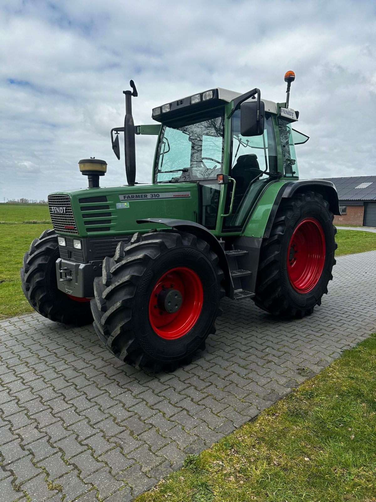 Traktor типа Fendt Farmer 310, Gebrauchtmaschine в zwolle (Фотография 1)