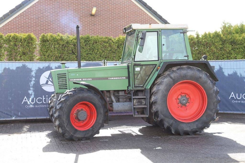 Traktor van het type Fendt Farmer 311 LSA, Gebrauchtmaschine in Antwerpen (Foto 1)