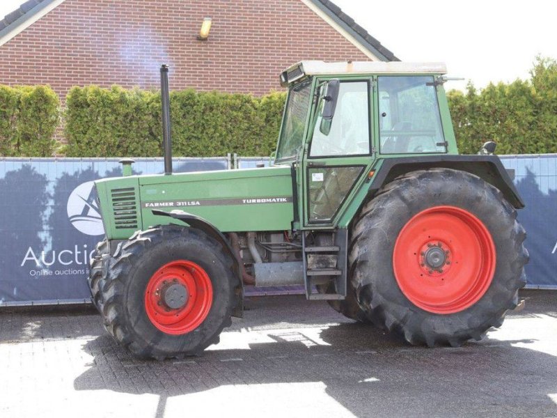 Traktor от тип Fendt Farmer 311 LSA, Gebrauchtmaschine в Antwerpen (Снимка 1)