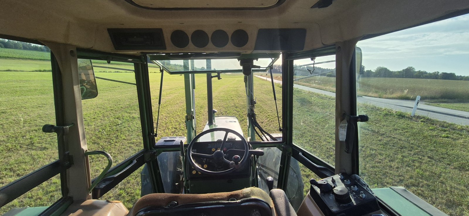 Traktor of the type Fendt Farmer 311 LSA, Gebrauchtmaschine in Vilsbiburg (Picture 3)