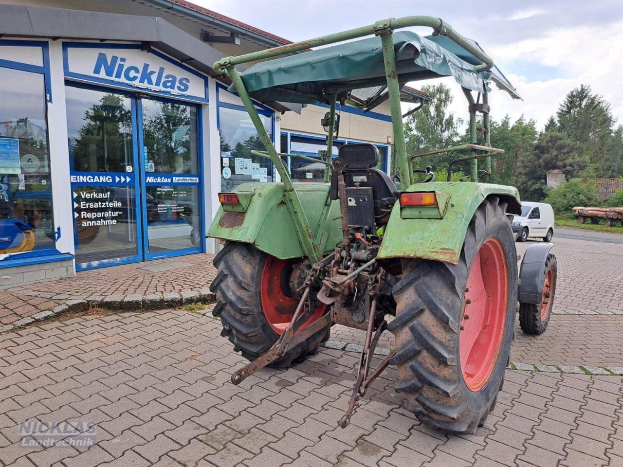 Traktor of the type Fendt Farmer 3S, Gebrauchtmaschine in Schirradorf (Picture 3)