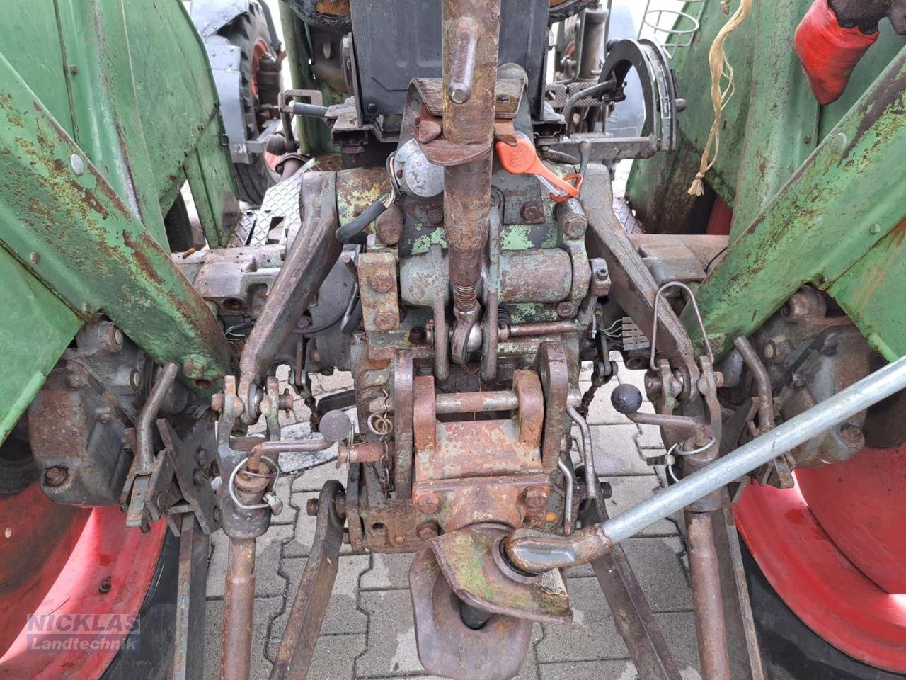 Traktor of the type Fendt Farmer 3S, Gebrauchtmaschine in Schirradorf (Picture 4)
