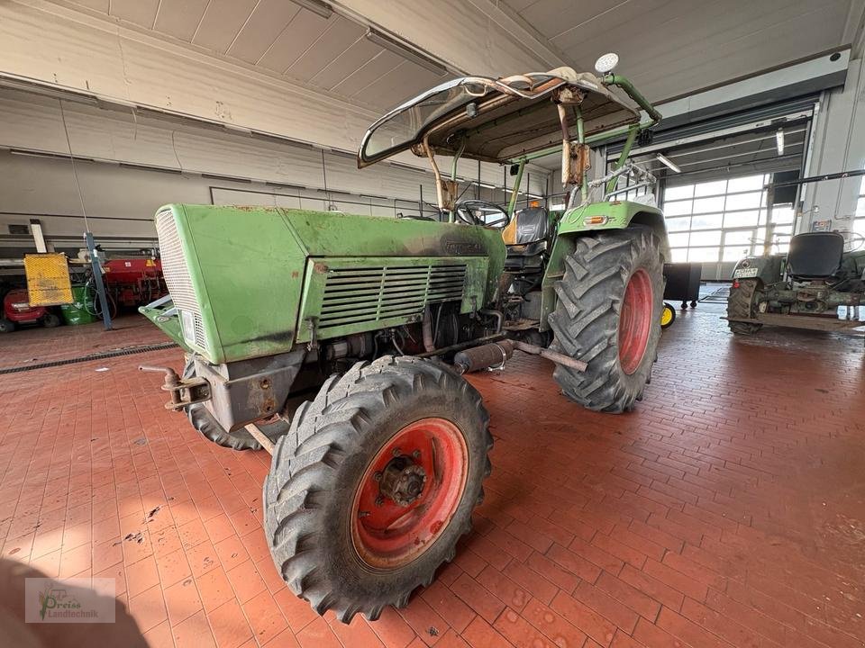 Traktor des Typs Fendt Farmer 4 S, Gebrauchtmaschine in Bad Kötzting (Bild 3)