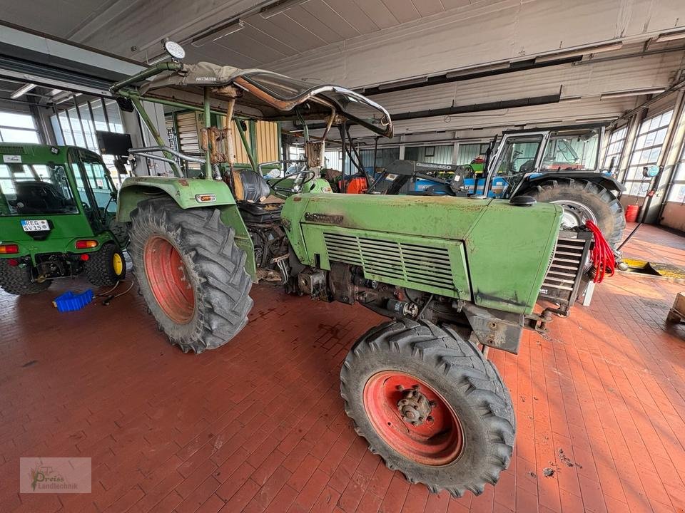 Traktor des Typs Fendt Farmer 4 S, Gebrauchtmaschine in Bad Kötzting (Bild 6)