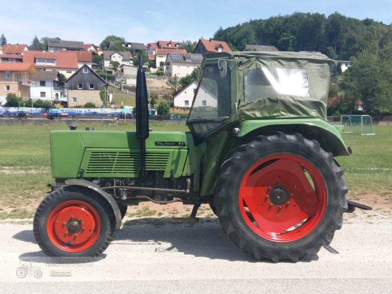 Traktor типа Fendt Farmer 4 S, Gebrauchtmaschine в Wellheim (Фотография 1)