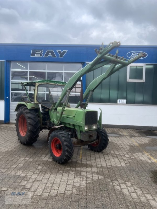 Traktor typu Fendt Farmer 4 SA, Gebrauchtmaschine v Sulzbach (Obrázek 1)