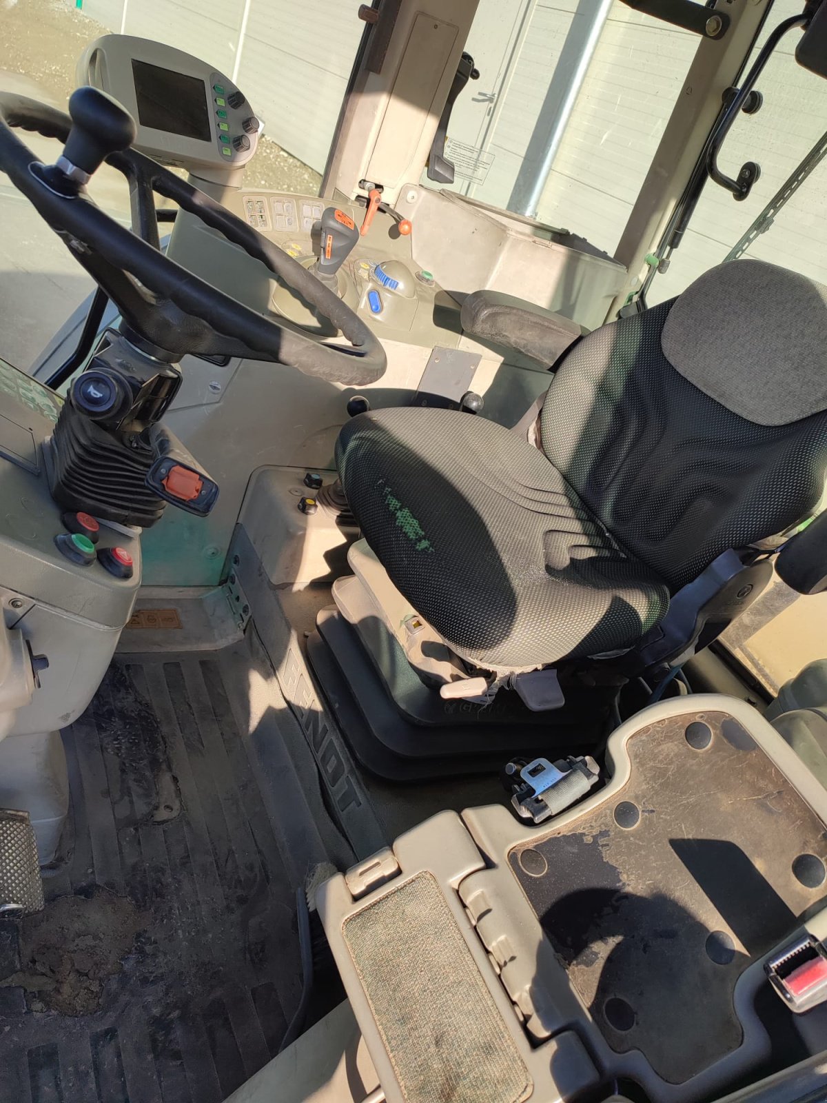 Traktor du type Fendt Farmer 411 Vario, Gebrauchtmaschine en Inchenhofen (Photo 10)