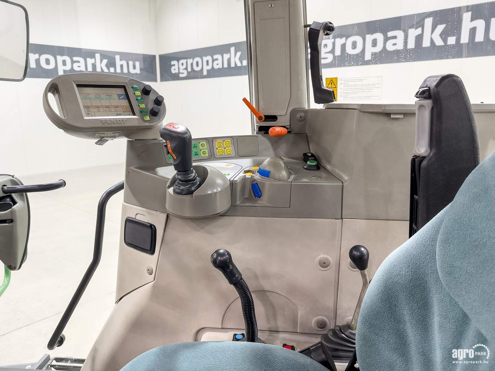 Traktor typu Fendt Farmer 412 Vario, Gebrauchtmaschine v Csengele (Obrázek 12)