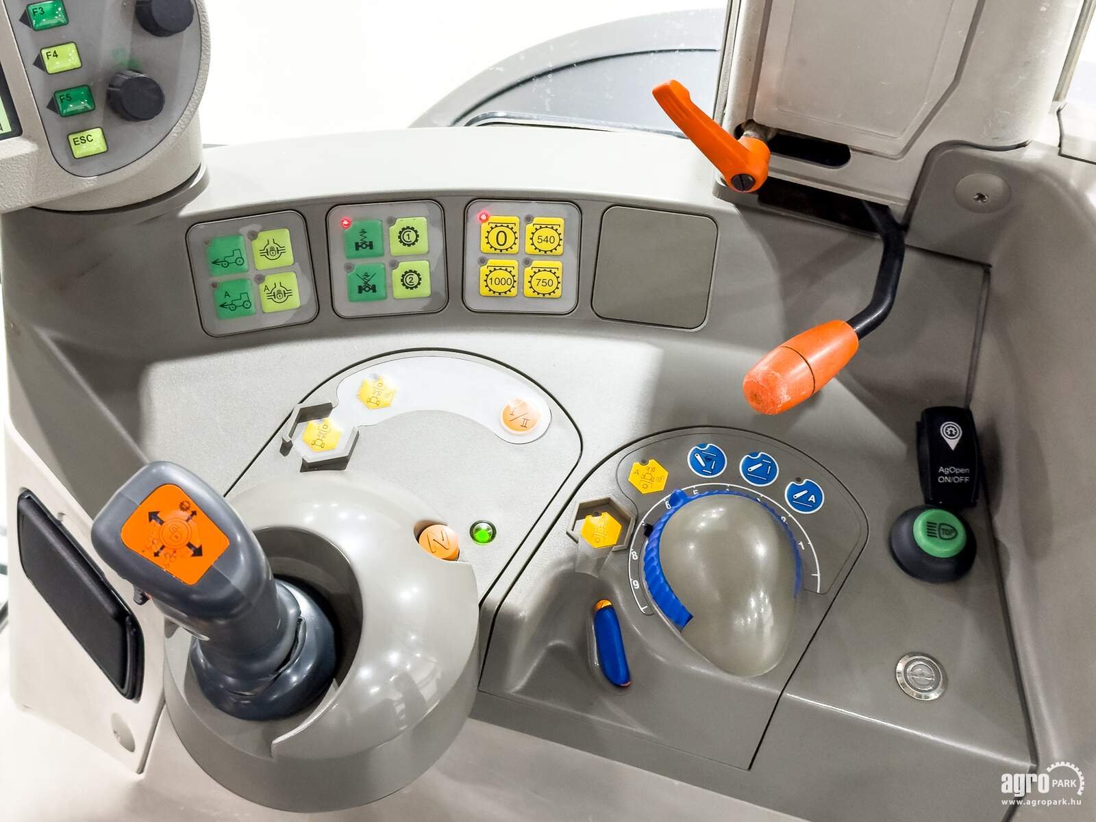 Traktor typu Fendt Farmer 412 Vario, Gebrauchtmaschine v Csengele (Obrázek 15)