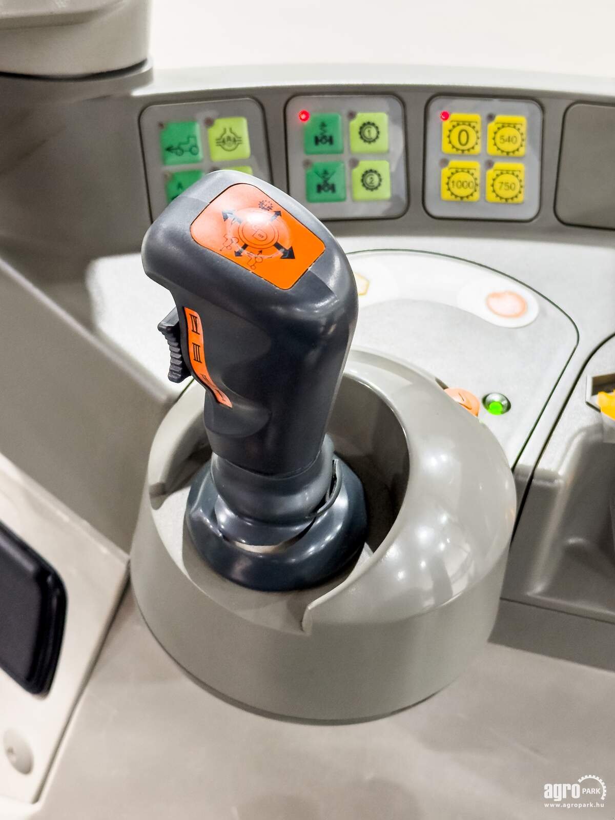 Traktor typu Fendt Farmer 412 Vario, Gebrauchtmaschine v Csengele (Obrázek 16)