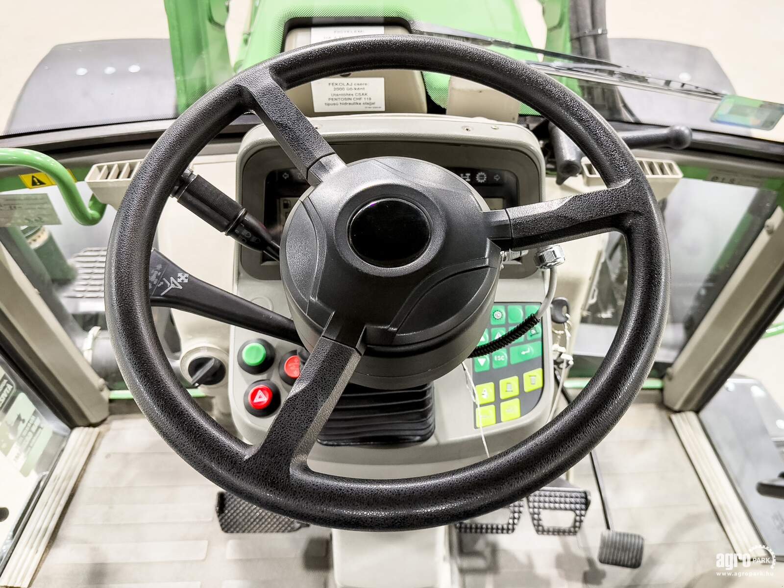 Traktor typu Fendt Farmer 412 Vario, Gebrauchtmaschine v Csengele (Obrázek 27)