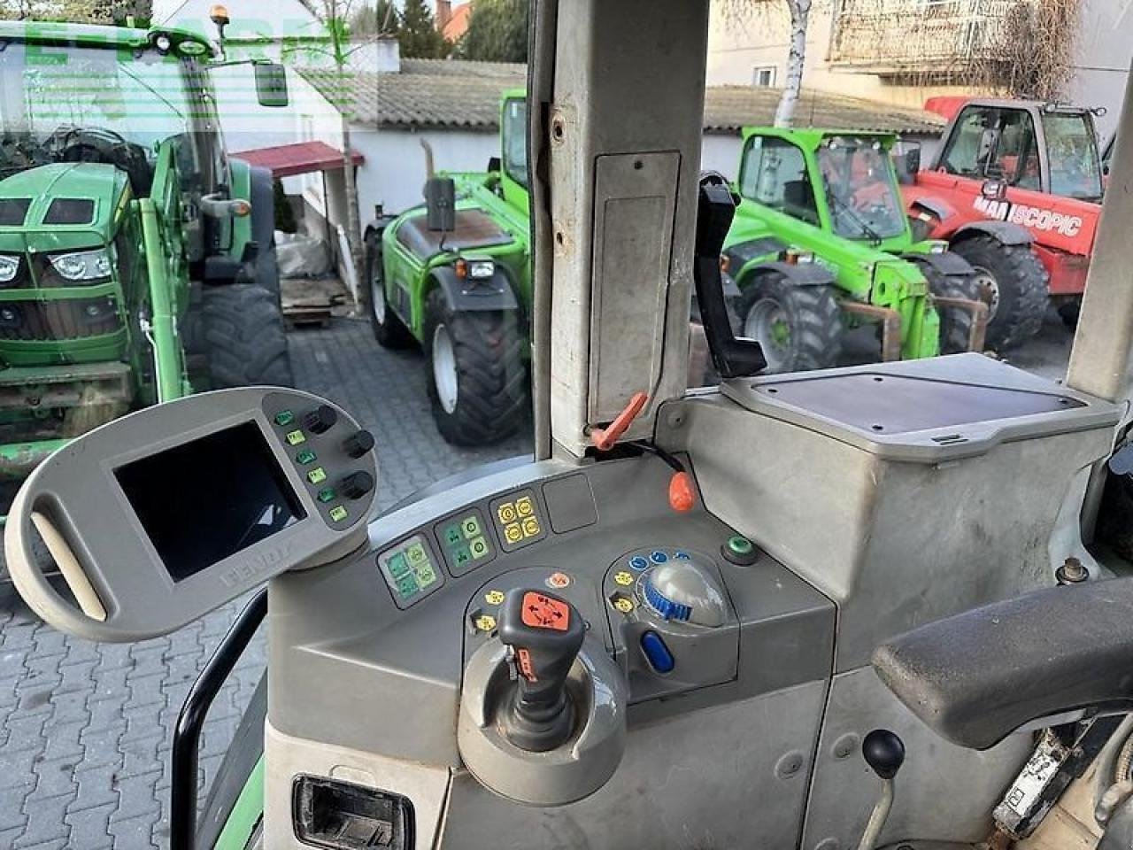 Traktor des Typs Fendt farmer 412 vario, Gebrauchtmaschine in DAMAS?AWEK (Bild 12)