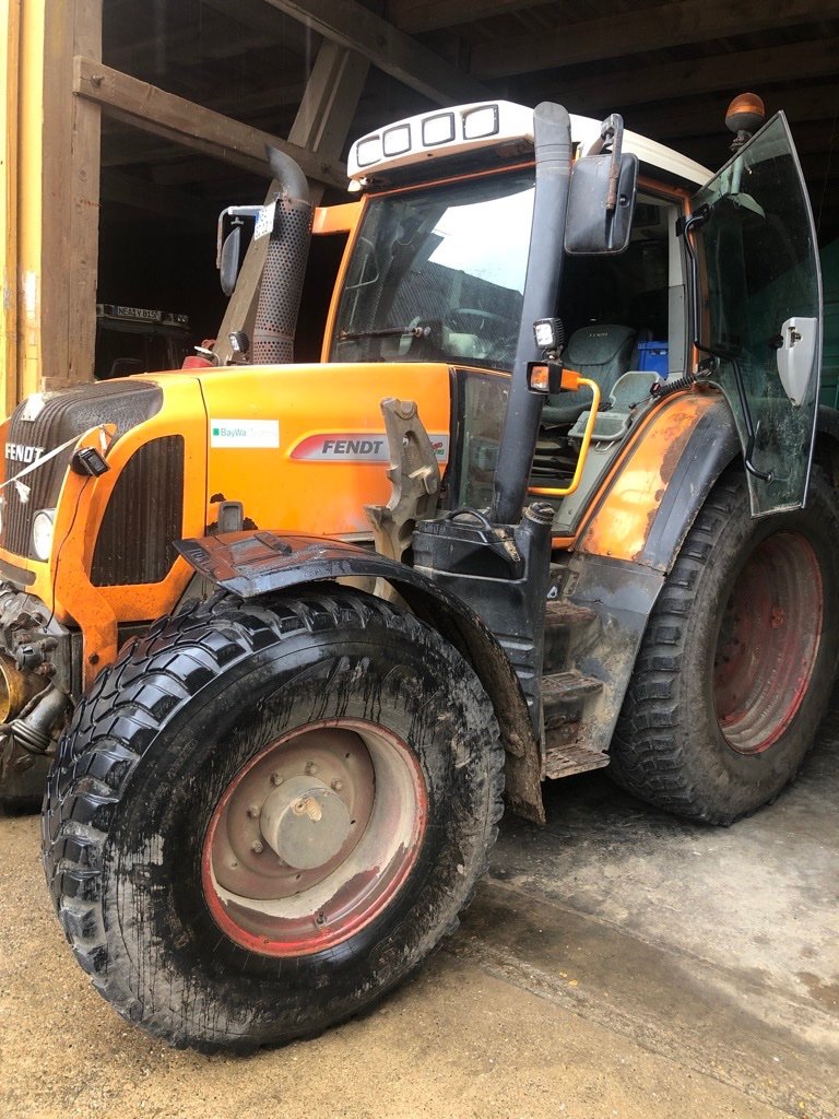 Traktor van het type Fendt Farmer 415 Vario, Gebrauchtmaschine in Oberickelsheim (Foto 1)
