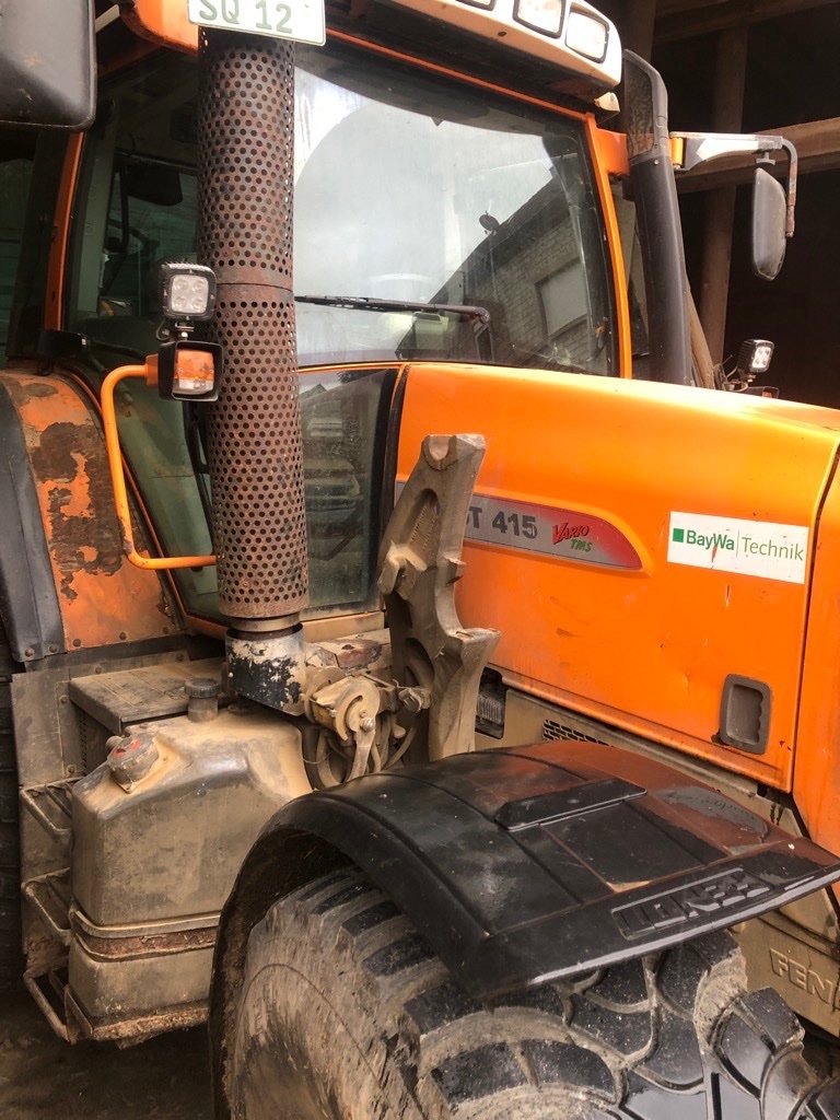 Traktor van het type Fendt Farmer 415 Vario, Gebrauchtmaschine in Oberickelsheim (Foto 2)