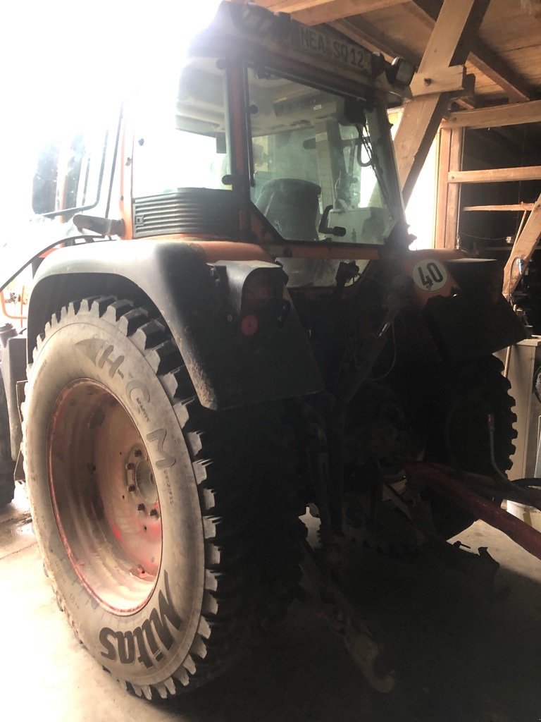 Traktor van het type Fendt Farmer 415 Vario, Gebrauchtmaschine in Oberickelsheim (Foto 3)