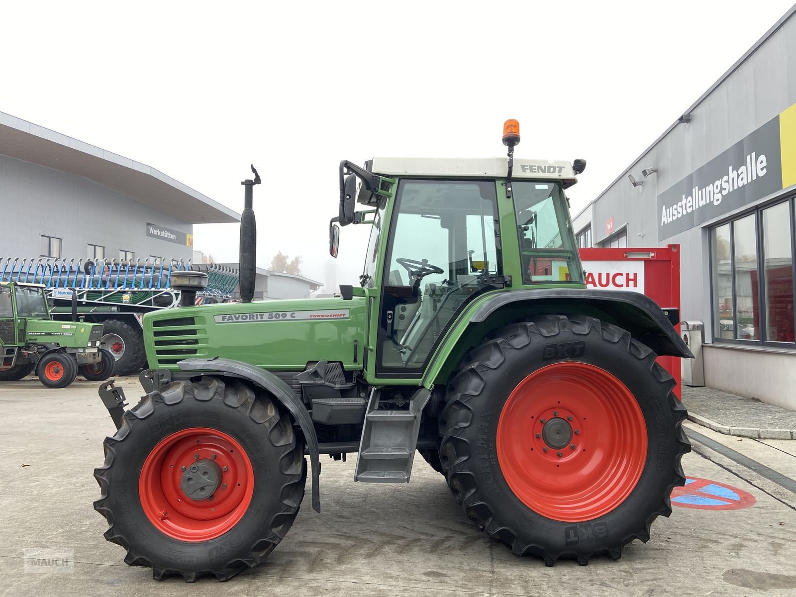 Traktor от тип Fendt Favorit 509 C, Gebrauchtmaschine в Burgkirchen (Снимка 10)