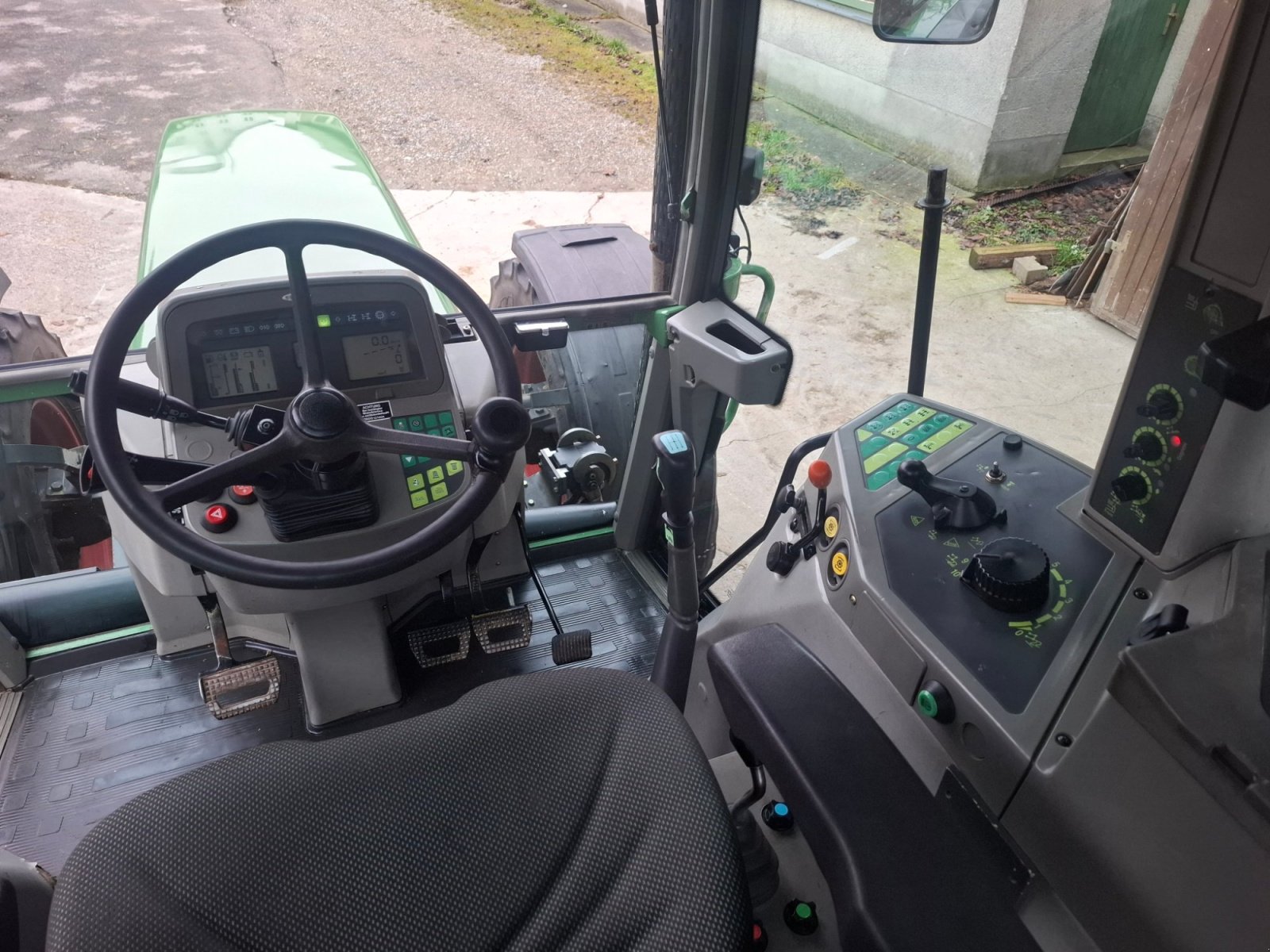 Traktor типа Fendt Favorit 512 C, Gebrauchtmaschine в Mindelheim (Фотография 3)